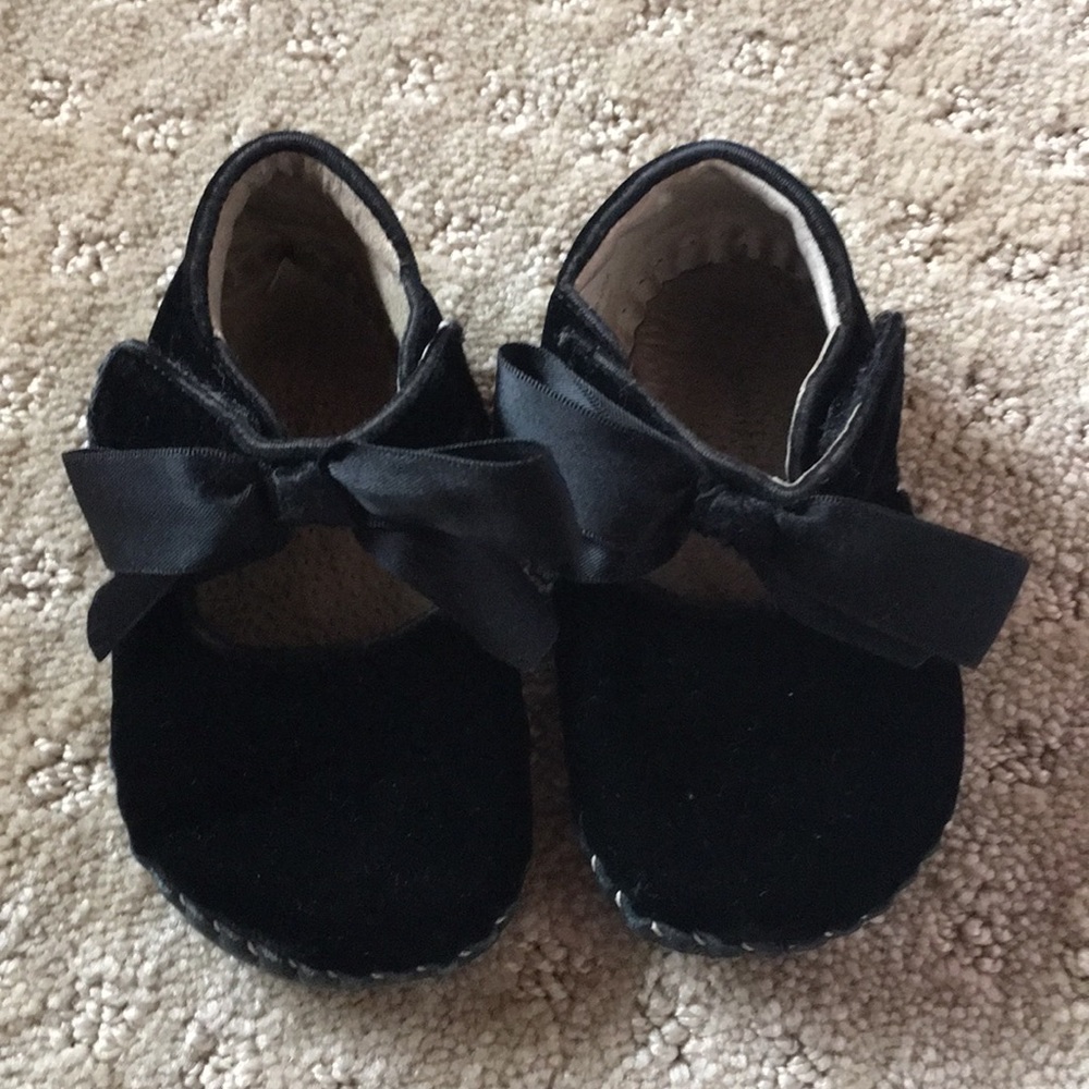 Pedipeds Black Velvet w/ Satin Bow Shoes - 18/24M